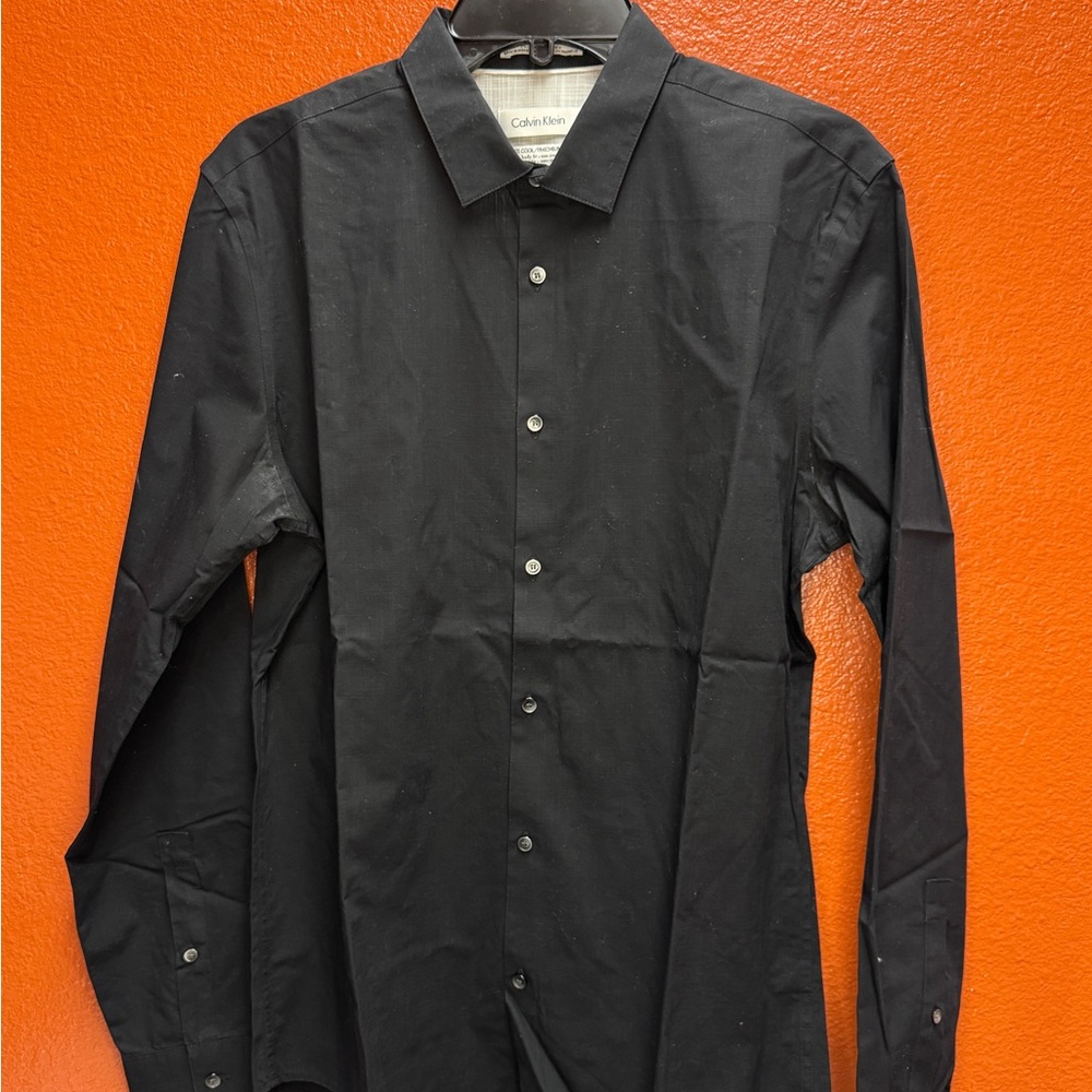 Calvin Klein Men's Elegant Black Dress Shirt